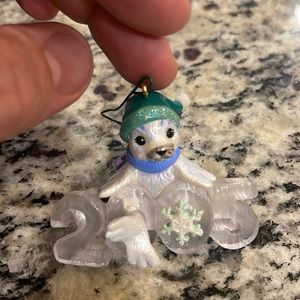 Hallmark 2005 Christmas date ornament